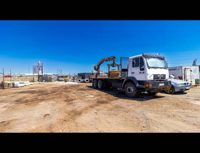9,923M² WAREHOUSE FOR SALE IN BRACKENFELL INDUSTRIAL